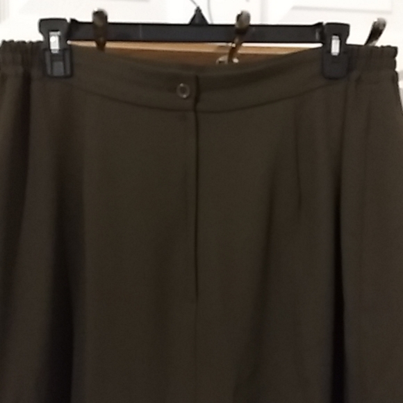 Skirt w/linning - Picture 2 of 5
